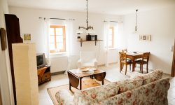 ../../wp-content/uploads/2017/08/Krusenhof_Whg_23_Wohn-133-250x150.jpg